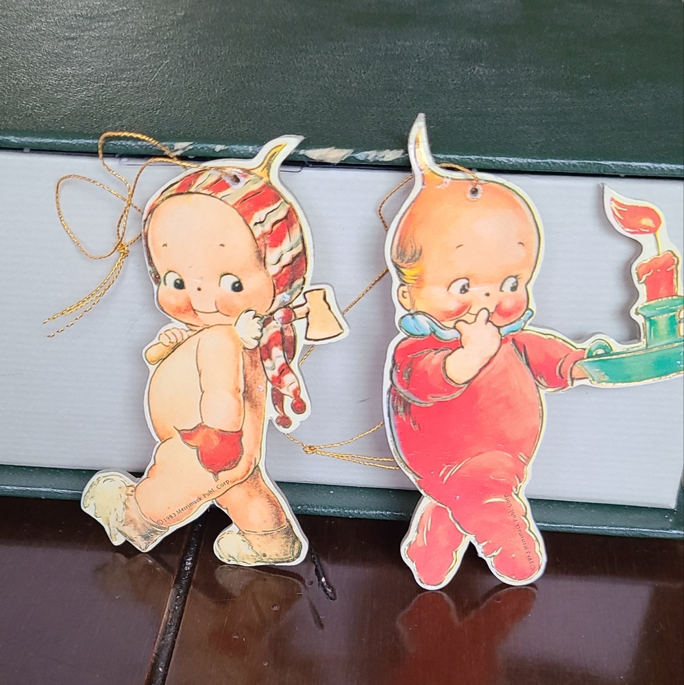 Vintage 80s Kewpie  ornaments trimmed in gold paper on  edges of one side❤️